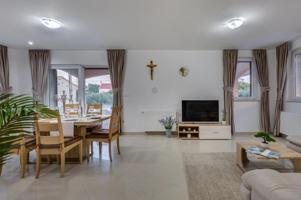 Villa Zlatni Dvori Zadarvillas Ражанац Екстер'єр фото